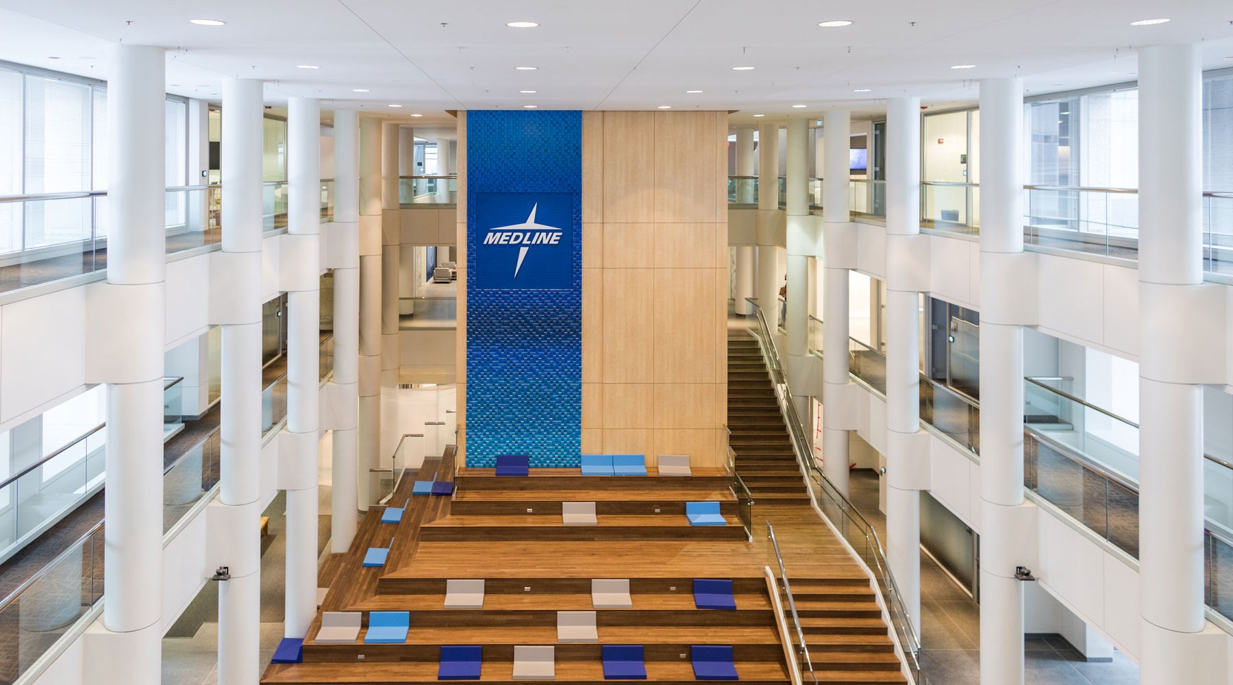 Luft Medline Atrium 197Web